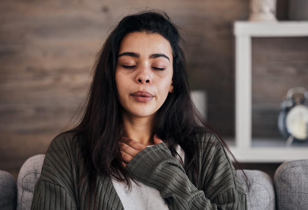 female using magnesium for anxiety symptoms